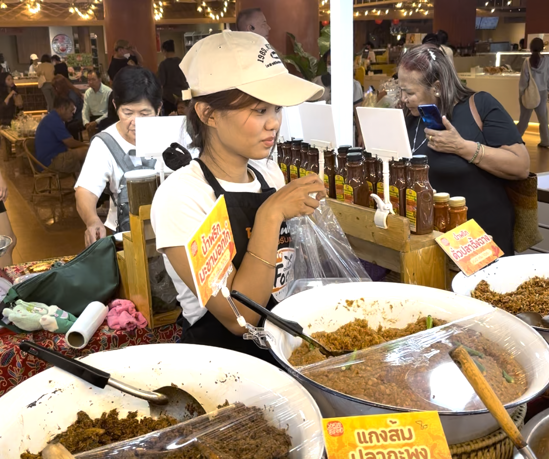 Best Chiang Mai Food Spot: Video